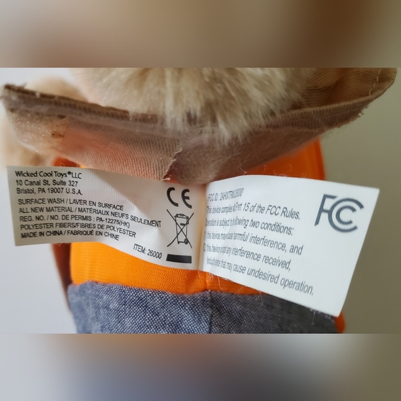 Teddy Ruxpin 2017 Plush Talking & Animated Story Telling Bluetooth Bear LCD Eyes - Picture 6 of 9